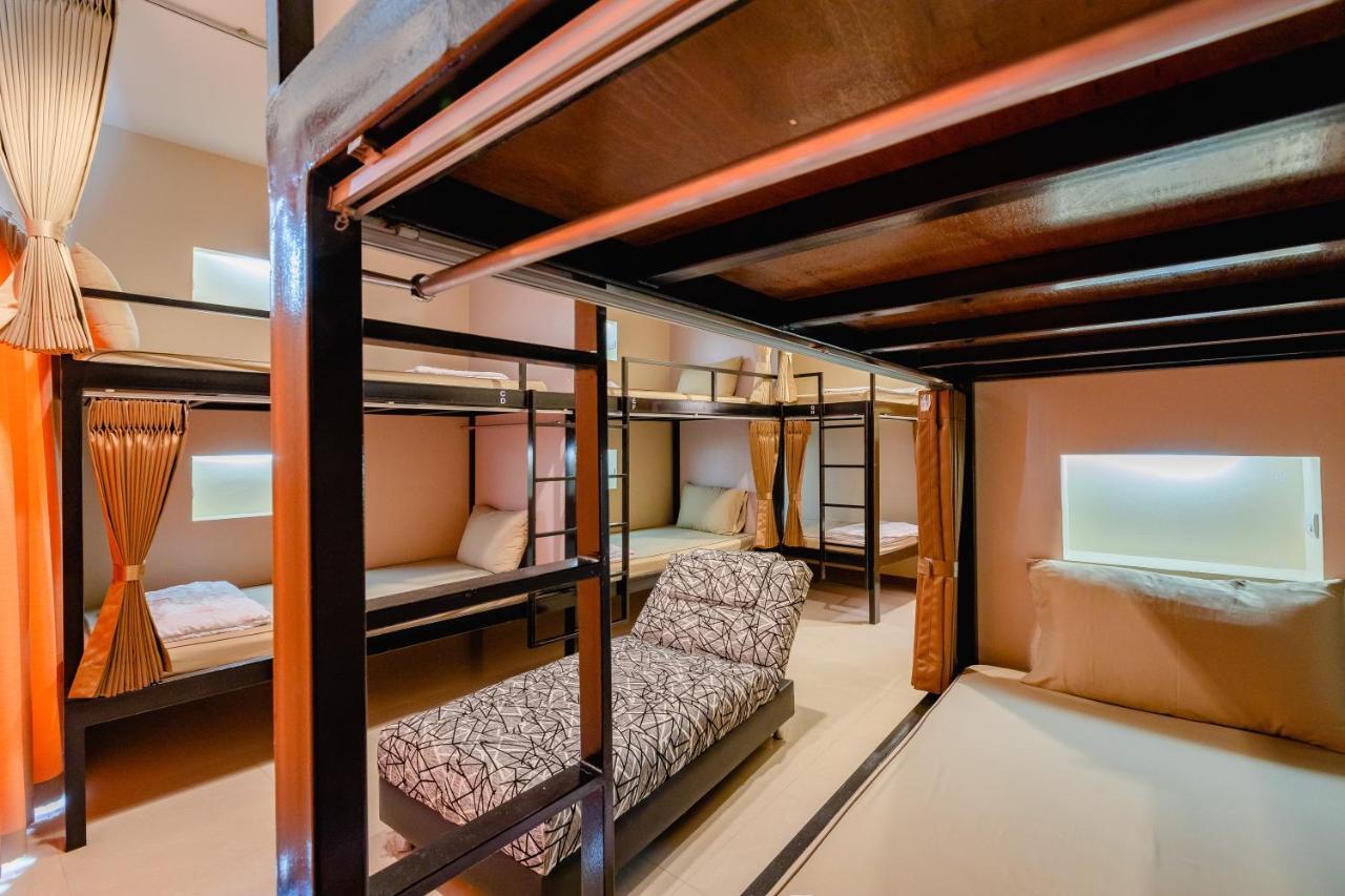 Hostel Restiny *