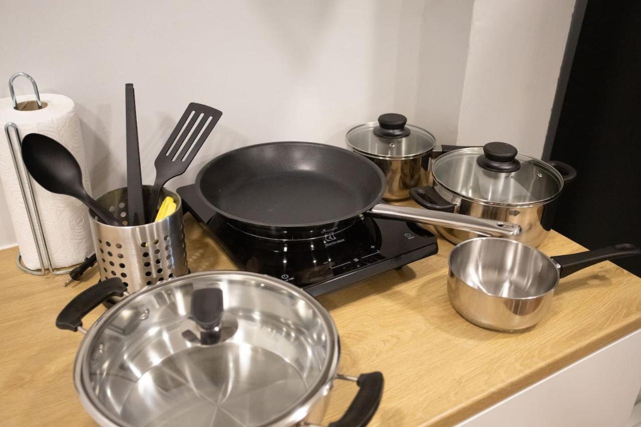 U4 Large 2 Bed Full Kitchen 200m To Bts Apartment *