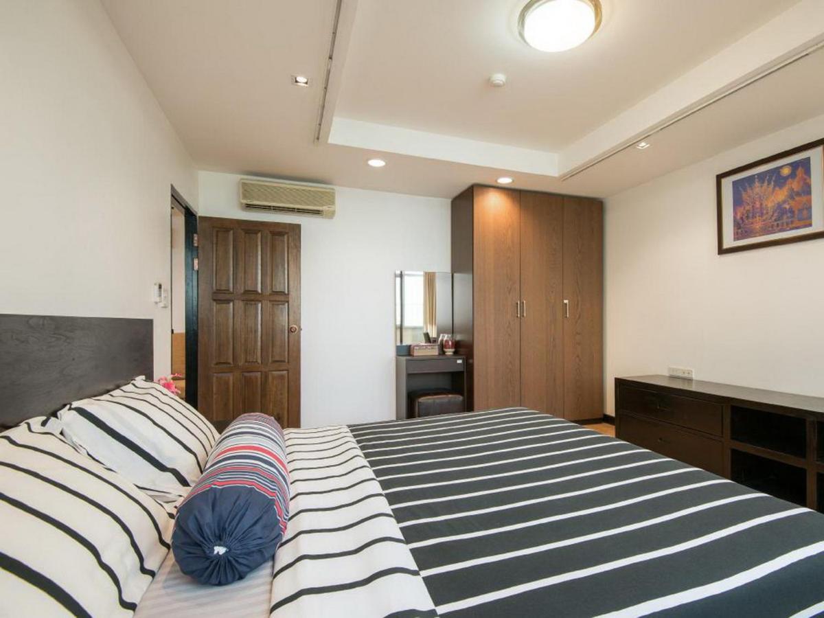 Serena Sathorn Apartment