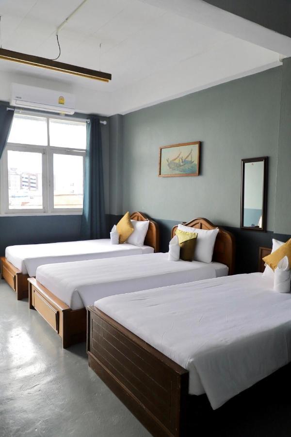 Hostel Nara Cafe And Bangkok