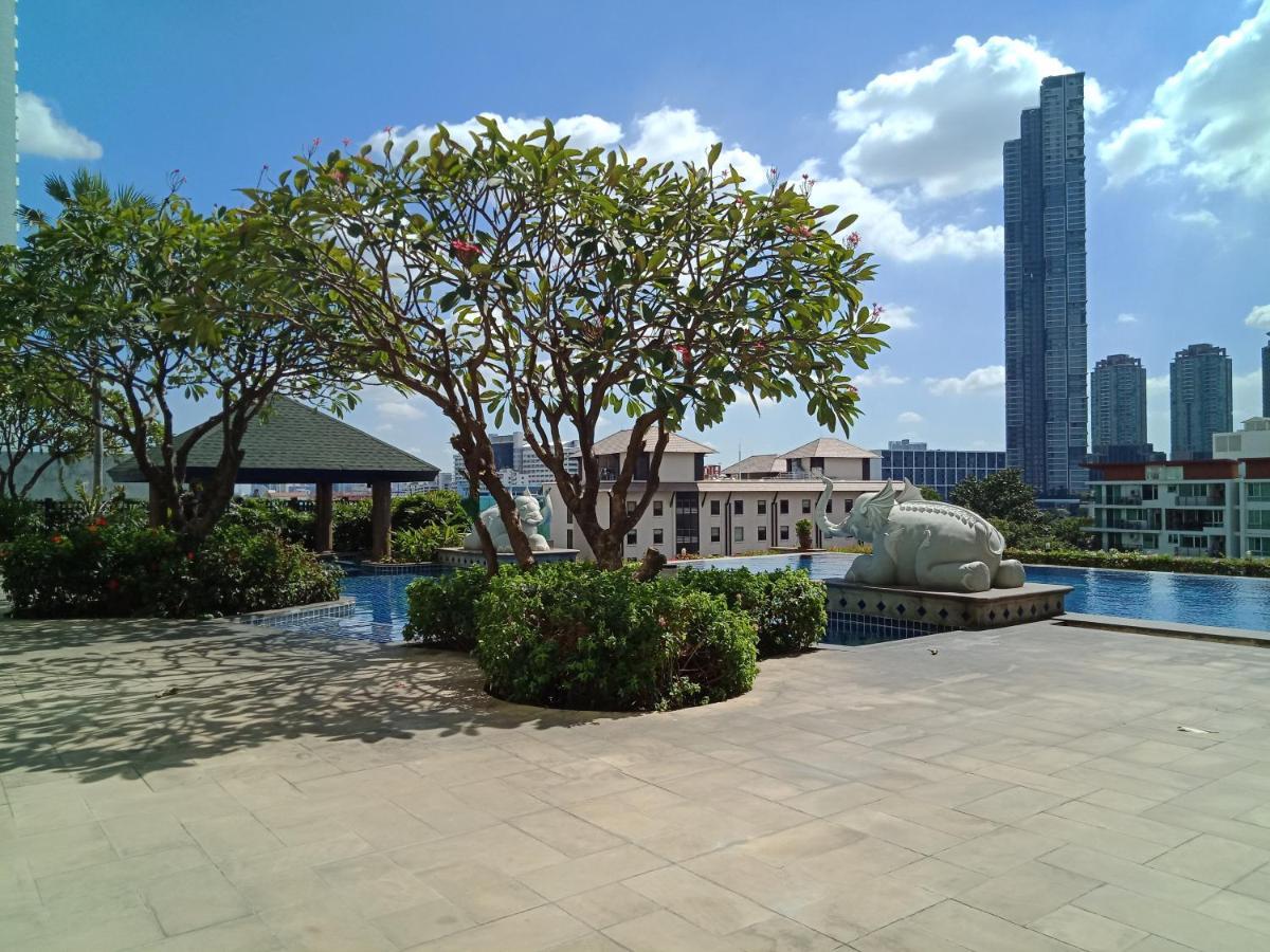 Baan Sathorn Riverfront *