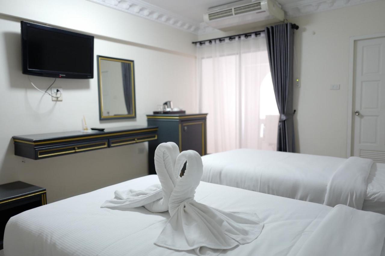Hotel Romance Sukhumvit 97 3*