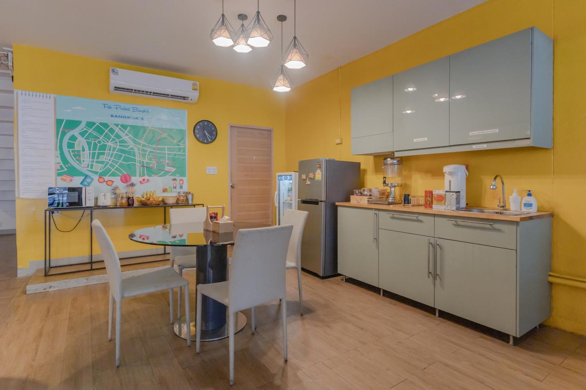 Folk Poshtel Silom Bangkok