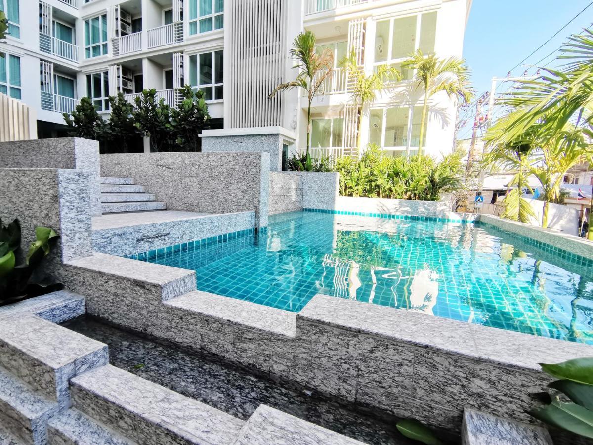 Bless Ekkamai Hotel 4*