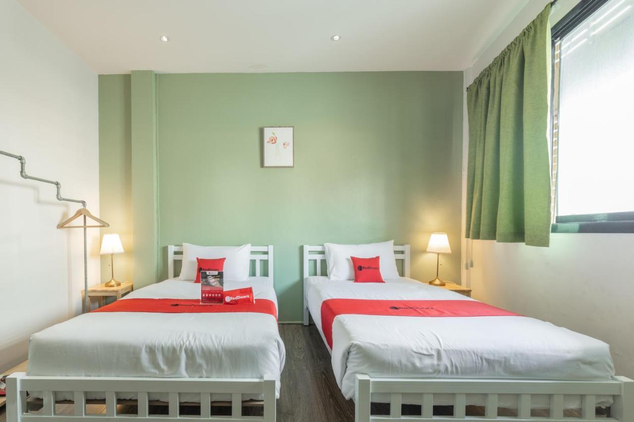 Folk Poshtel Silom Bangkok