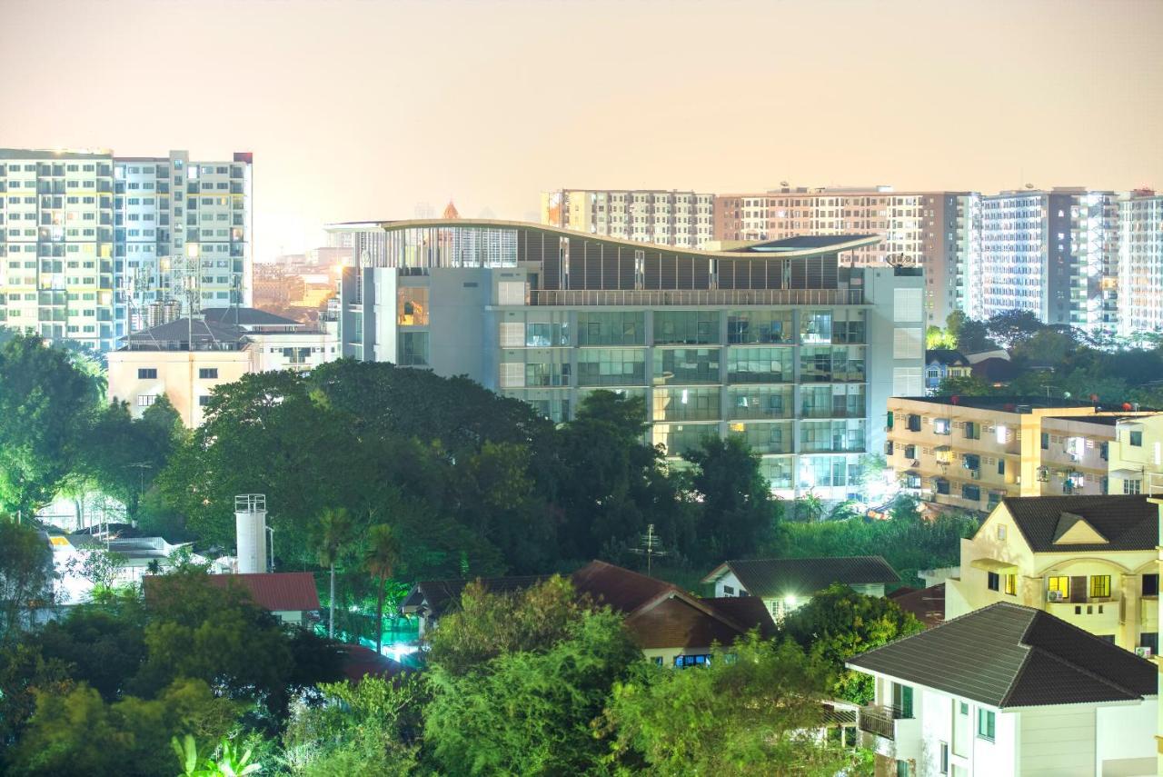 Gems Park Don Mueang Airport And Bts 3* Bangkok
