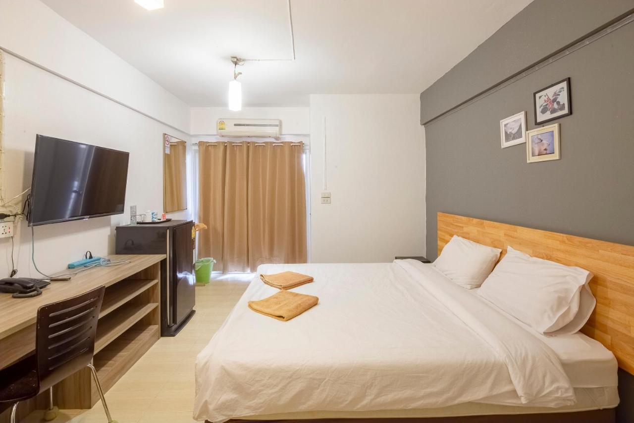 Hotel Gems Park Don Mueang Airport And Bts 3*