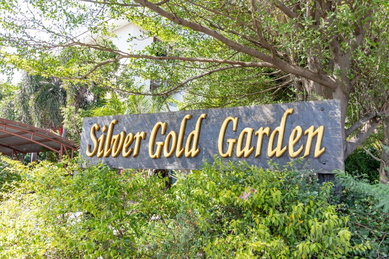 Hotel Silver Gold Garden, Suvarnabhumi Airport 3*