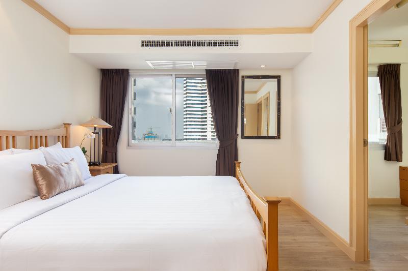 Riverfront Hotel 4*