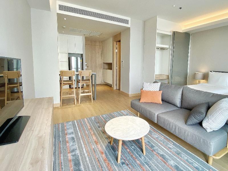 Hotel Oakwood 5*