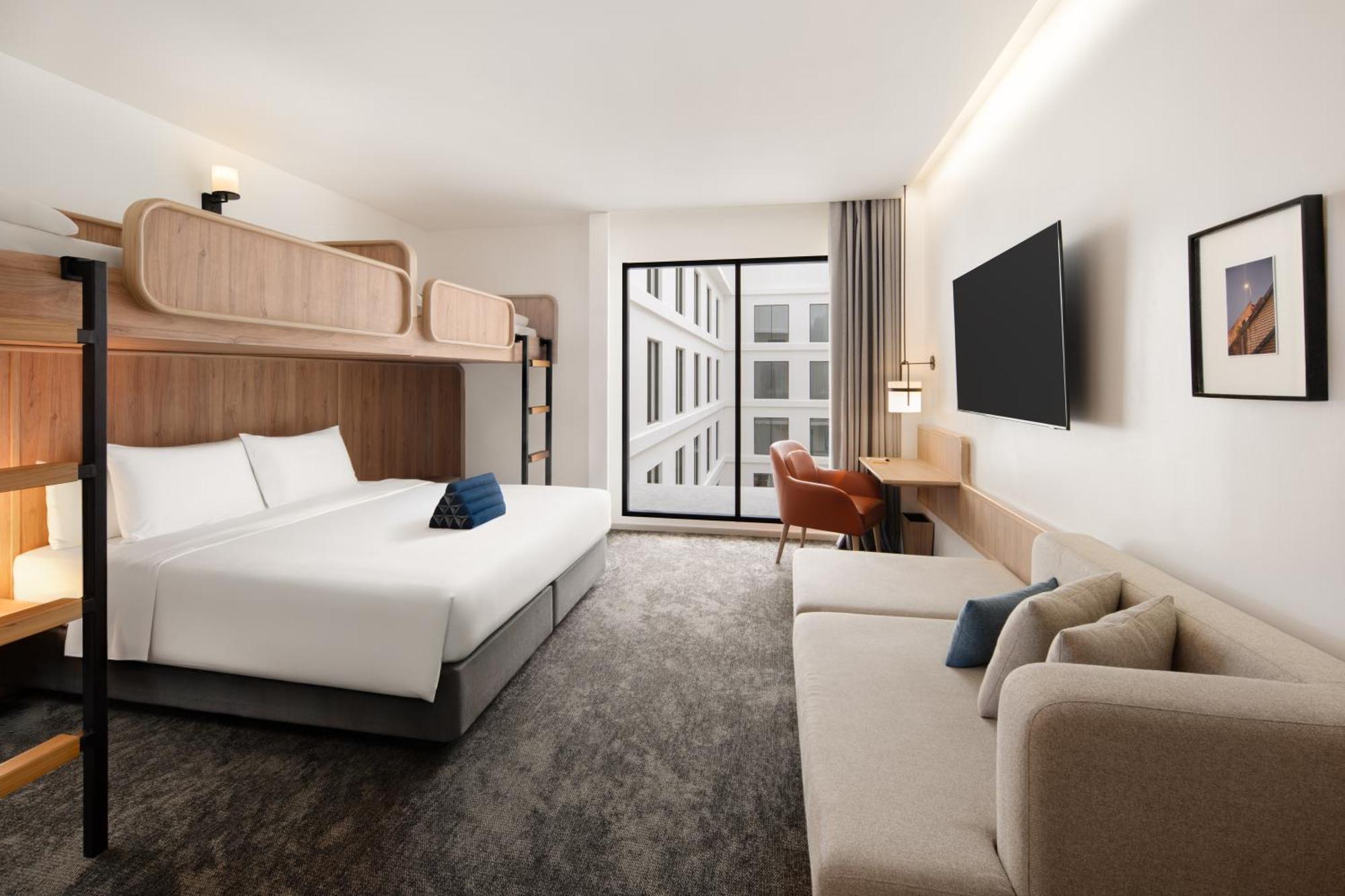 Top Hotels in Bangkok Old Town for Every Traveler